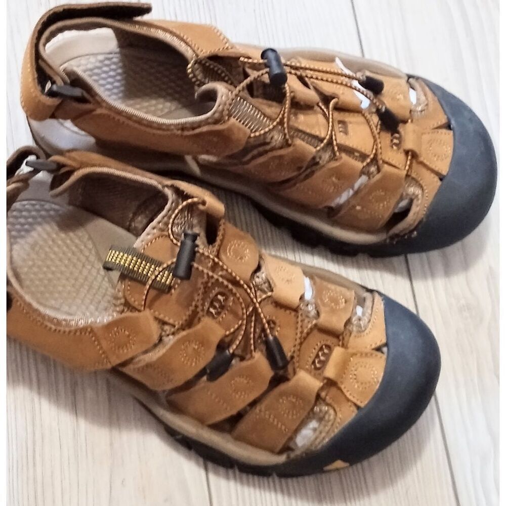 (85-4463) Women's Sandals Sz 39 (8.5)